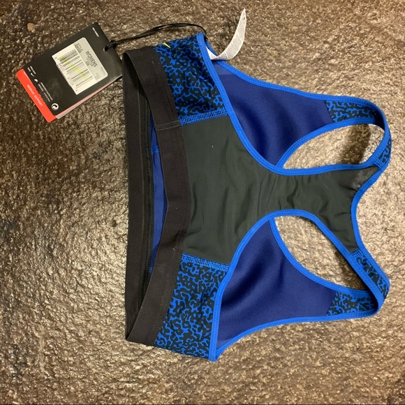 Nike sports bra - Picture 3 of 3